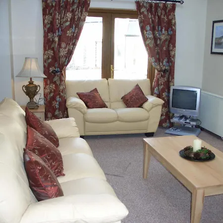 Holiday Home Sneem-1 بيت للعطل *
